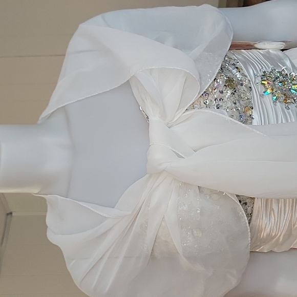 Wedding dress - Picture 7 of 7